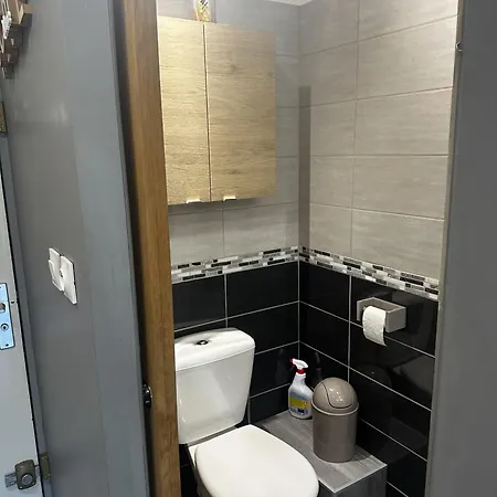 Apartment Pour 4, Piscine Et Parking N75